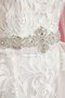 Robe de mariée de traîne moyenne charmant avec zip intemporel modeste
