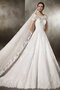 Robe de mariée en dentelle gracieux avec manche courte de princesse formelle