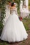 Robe de mariée delicat en tulle ligne a en 3/4 manche avec décoration dentelle