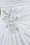 Robe de mariée avec perle manche nulle ligne a salle interne longueru au niveau de sol