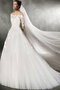 Robe de mariée a eglise fabuleux avec décoration dentelle en satin epaule nue