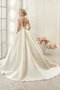 Robe de mariée delicat plissage de traîne courte en satin manche nulle