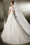 Robe de mariée en dentelle gracieux avec manche courte de princesse formelle
