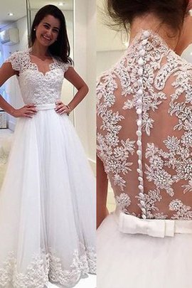 Robe de mariée v encolure textile en tulle rêveur ligne a de princesse