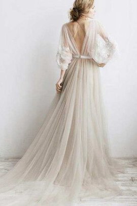 Robe de mariée a-ligne avec manche longue decoration en fleur v col profonde textile en tulle