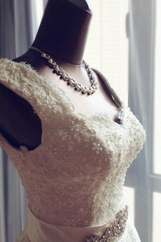 Robe de mariée nature luxueux facile en dentelle de col en v