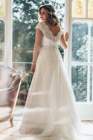 Robe de mariée avec bouton ligne a avec manche courte en dentelle v encolure