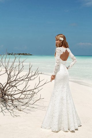Robe de mariée delicat romantique noeud en dentelle en plage