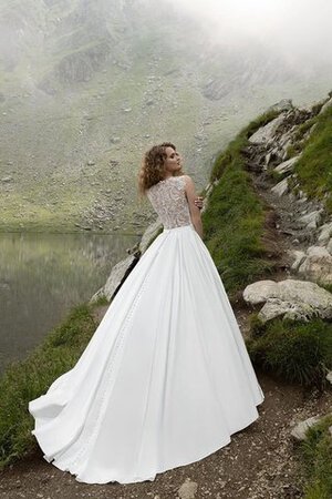 Robe de mariée classique avec cristal en satin jusqu'au sol manche nulle