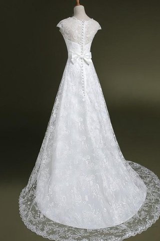 Robe de mariée distinguee festonné avec manche courte ceinture longueur au ras du sol