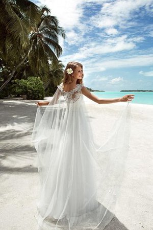 Robe de mariée avec lacets avec décoration dentelle avec perle au bord de la mer ligne a