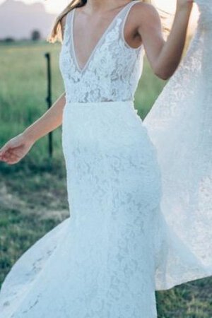 Robe de mariée romantique en dentelle v encolure de traîne moyenne decoration en fleur