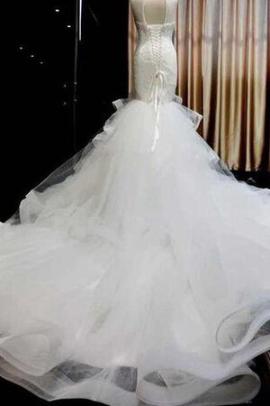 Robe de mariée robe ballonnée jusqu'au sol manche nulle avec mousseline dans l'eglise