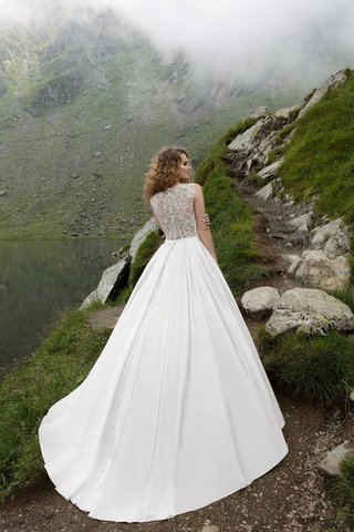 Robe de mariée classique avec cristal en satin jusqu'au sol manche nulle
