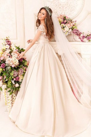 Robe de mariée modeste jusqu'au sol en satin encolure ronde avec manche courte