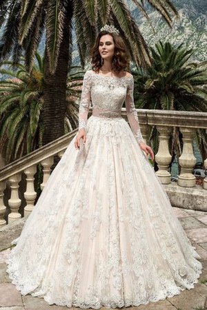 Robe de mariée mode modeste delicat de traîne moyenne avec décoration dentelle