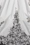 Robe de mariée col en bateau populaire de traîne moyenne textile en tulle naturel
