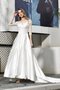 Robe de mariée longueru au niveau de sol brillant longue romantique classique