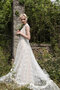 Robe de mariée coupé en satin naturel longue distinguee