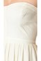 Robe de mariée plissage naturel longue au bord de la mer en forme