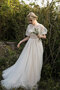 Robe de mariée charmant officiel naturel moderne serieuse