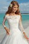 Robe de mariée longue romantique cordon au bord de la mer appliques