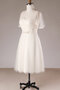 Robe de mariée de col en v en satin avec décoration dentelle accrocheur a-ligne