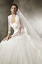 Robe de mariée noble elegante exclusif romantique distinguee