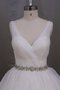 Robe de mariée ruché de mode de bal de traîne courte v encolure manche nulle