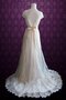 Robe de mariée vintage avec manche courte de traîne courte avec nœud col en v foncé