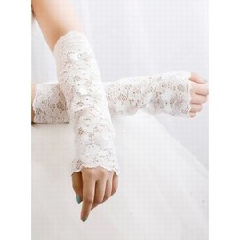 Avec l'application de pointe blancs élégants | Gants de mariée modestes - Photo 2