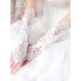 Satin blanc avec applications Gants de mariée modestes