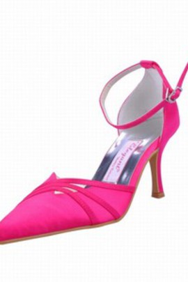 À talons hauts a fine Avec chaussures de mariée