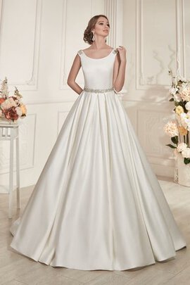 Robe de mariée romantique ligne a manche nulle avec perle de traîne courte