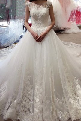 Robe de mariée naturel col en bateau de traîne moyenne de mode de bal appliques