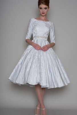 Robe de mariée nature moderne avec décoration dentelle avec manche 3/4 col en bateau