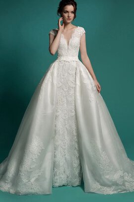 Robe de mariée romantique avec décoration dentelle avec ruban appliques fermeutre eclair