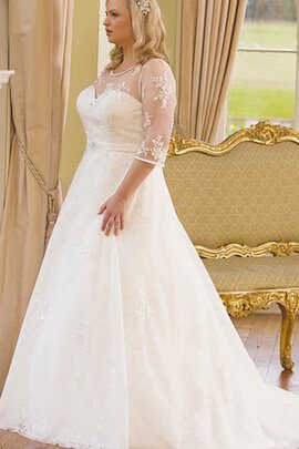 Robe de mariée distinguee plissage en dentelle boutonné ligne a