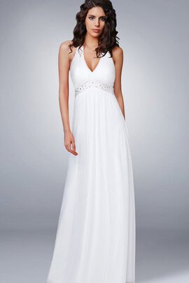 Robe de mariée derniere tendance plissage longueru au niveau de sol en plage avec chiffon