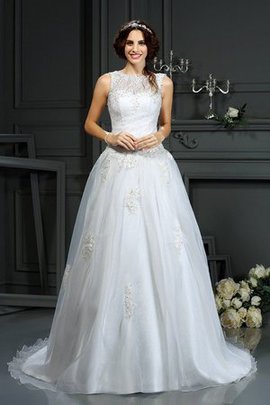 Robe de mariée longue appliques fermeutre eclair encolure ronde de princesse