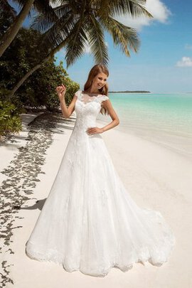 Robe de mariée sobre de traîne moyenne en dentelle longueru au niveau de sol a plage