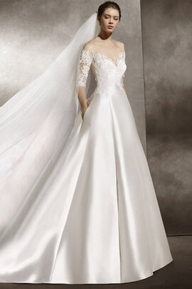 Robe de mariée captivant avec lacets avec manche 1/2 vintage solennel