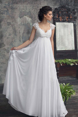 Robe de mariée ruchés plongeants charmant romantique simple attirent