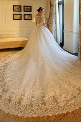 Robe de mariée avec manche 3/4 passionnant avec perle decoration en fleur naturel