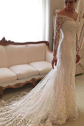 Robe de mariée naturel epaule nue avec manche longue de traîne moyenne collant