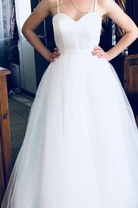 Robe de mariée a-ligne de princesse textile en tulle frappant avec sans manches