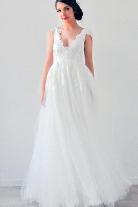 Robe de mariée romantique festonné plissé delicat v col profonde