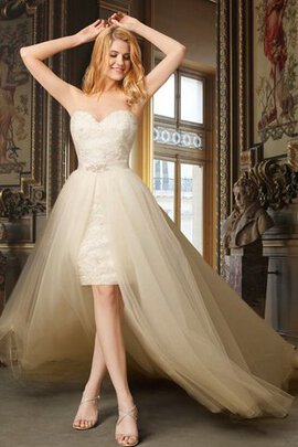 Robe de mariée distinguee derniere tendance a plage col en forme de cœur collant