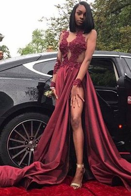 Robe de soirée rêveur de traîne courte en satin appliques v encolure