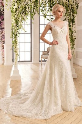 Robe de mariée vintage impressioé de col bateau avec bouton avec décoration dentelle